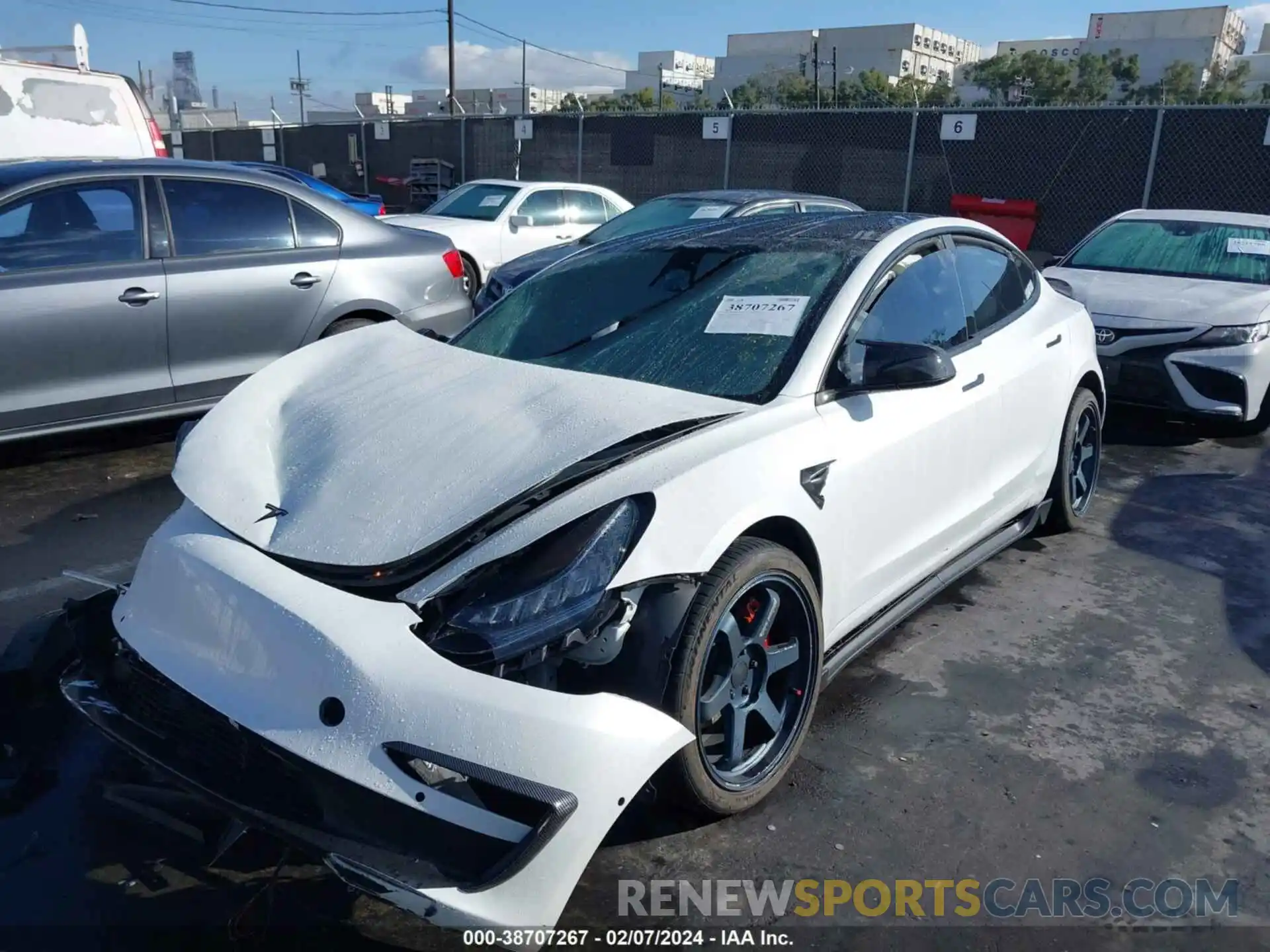 2 Photograph of a damaged car 5YJ3E1EB5LF665853 TESLA MODEL 3 2020