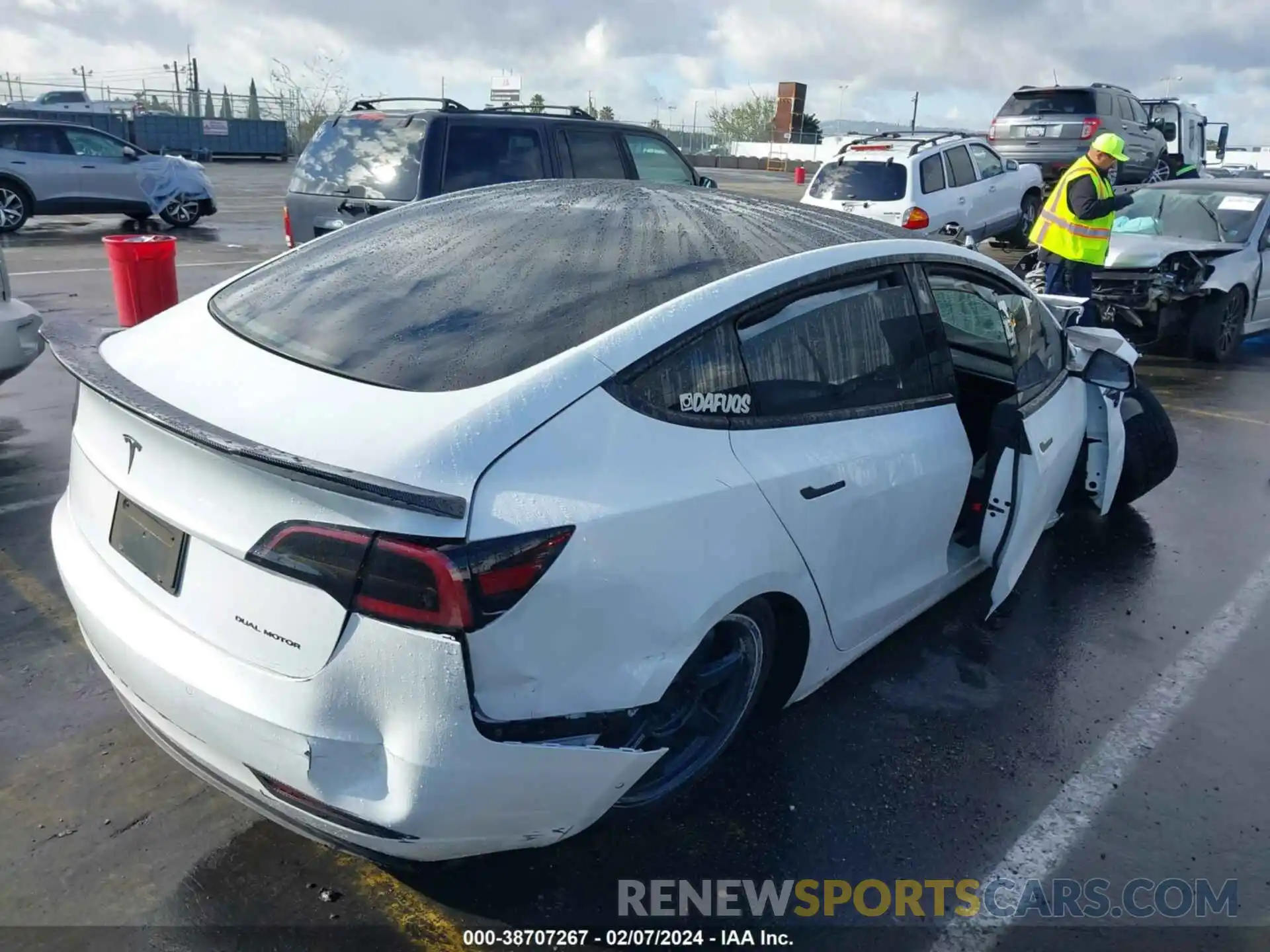 4 Photograph of a damaged car 5YJ3E1EB5LF665853 TESLA MODEL 3 2020