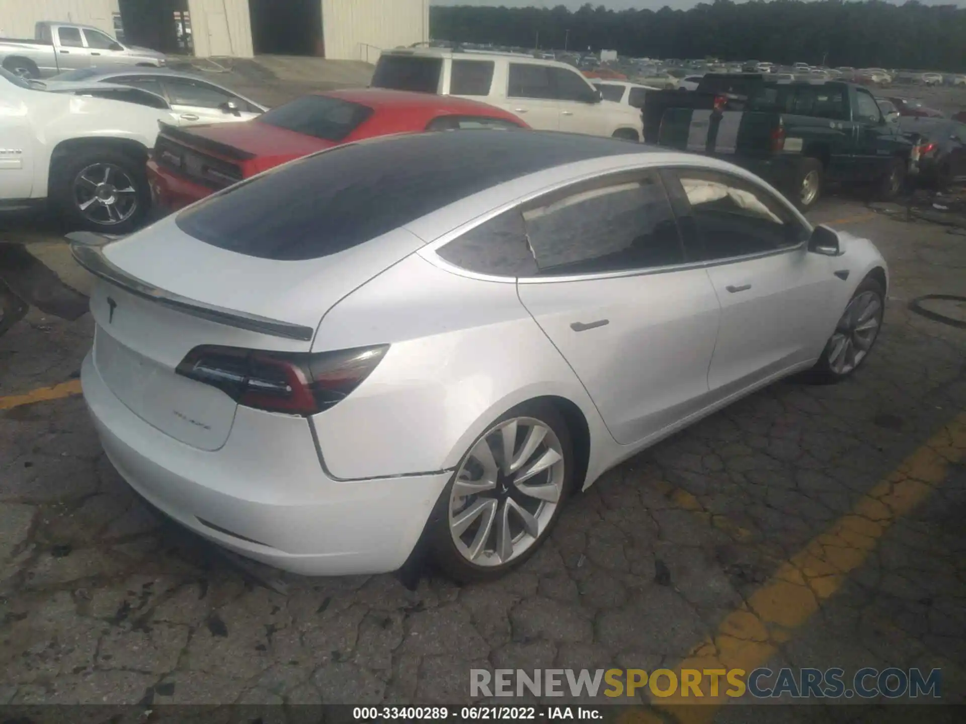 4 Photograph of a damaged car 5YJ3E1EB5LF667344 TESLA MODEL 3 2020