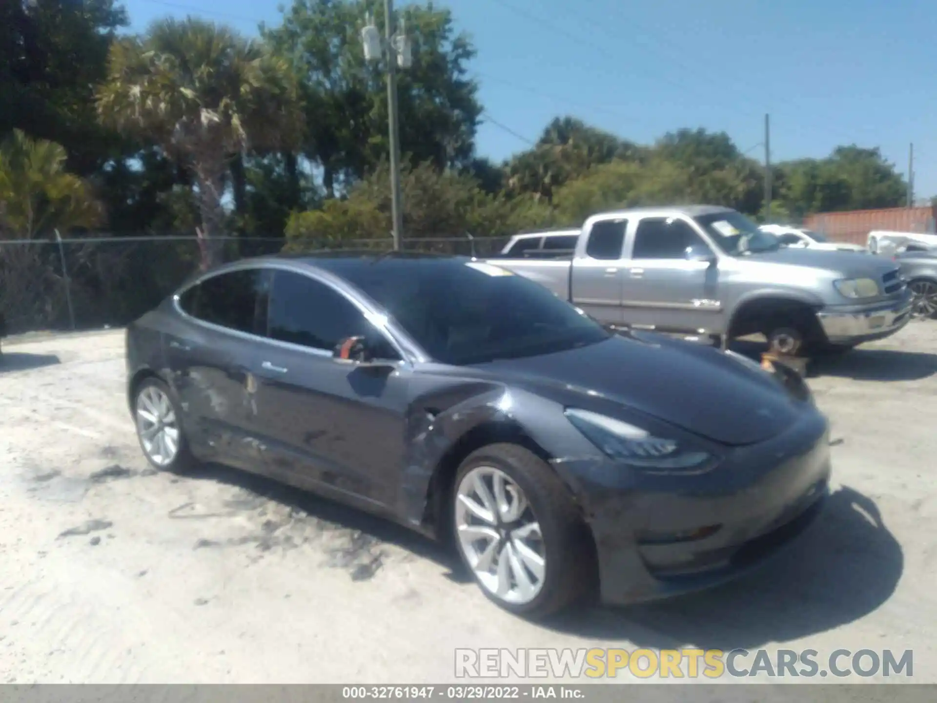 1 Photograph of a damaged car 5YJ3E1EB5LF668008 TESLA MODEL 3 2020