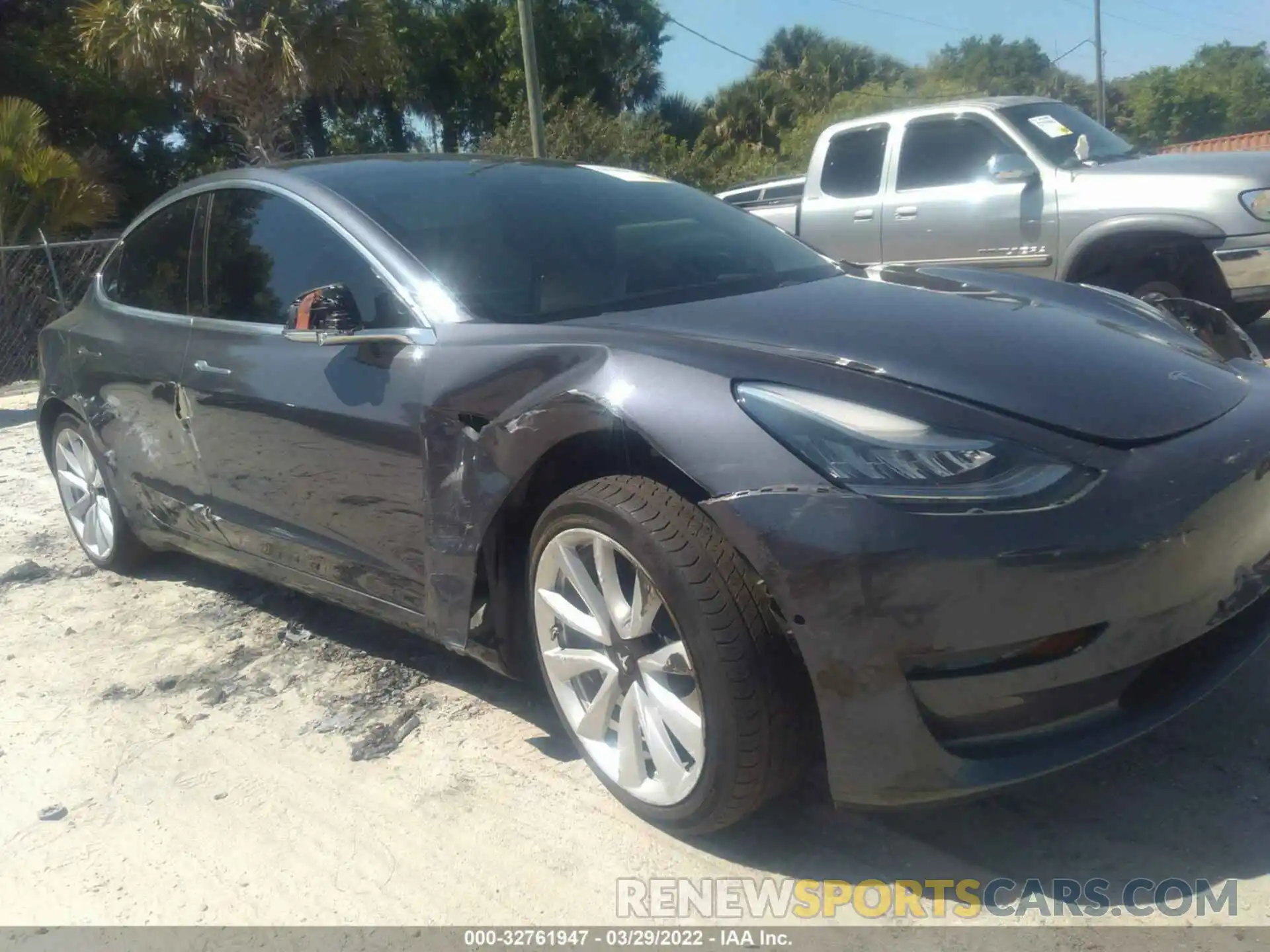 6 Photograph of a damaged car 5YJ3E1EB5LF668008 TESLA MODEL 3 2020