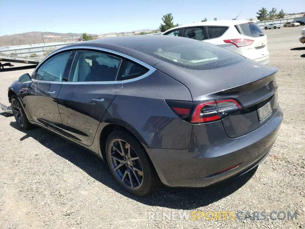 3 Photograph of a damaged car 5YJ3E1EB5LF711164 TESLA MODEL 3 2020