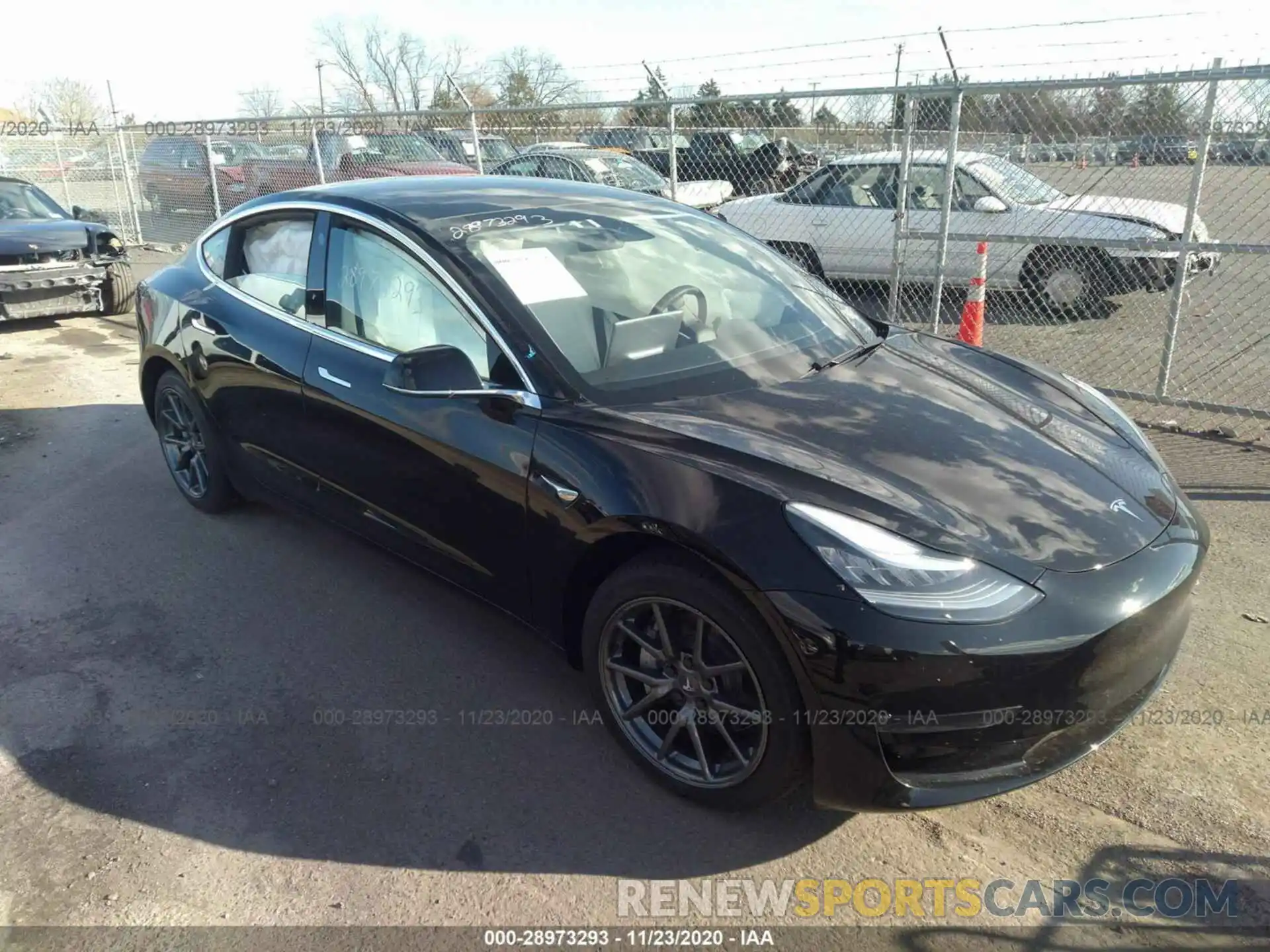 1 Photograph of a damaged car 5YJ3E1EB5LF735772 TESLA MODEL 3 2020