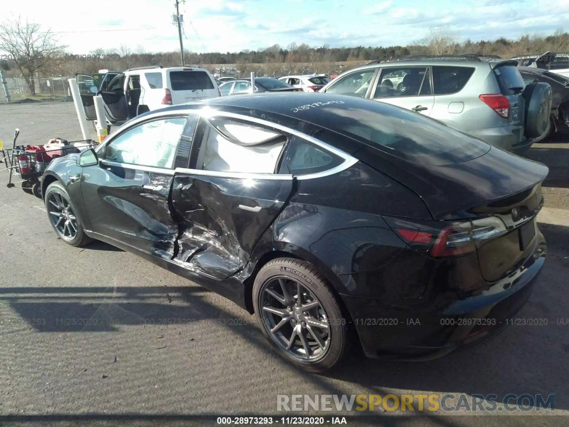 3 Photograph of a damaged car 5YJ3E1EB5LF735772 TESLA MODEL 3 2020