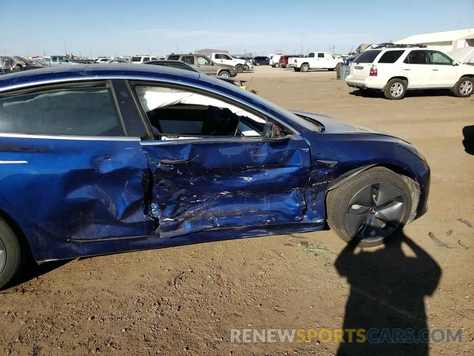 9 Photograph of a damaged car 5YJ3E1EB5LF742236 TESLA MODEL 3 2020