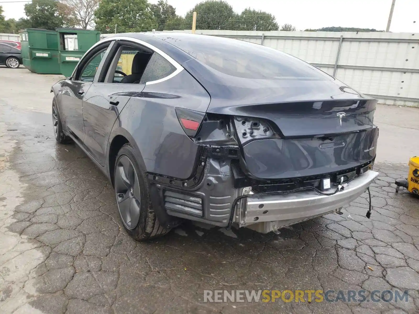 3 Photograph of a damaged car 5YJ3E1EB5LF784132 TESLA MODEL 3 2020