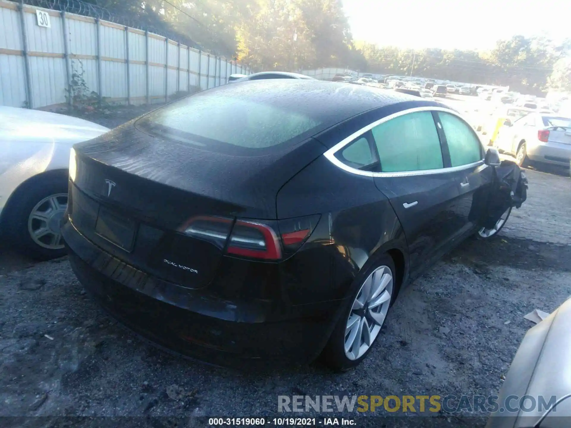 4 Фотография поврежденного автомобиля 5YJ3E1EB5LF790822 TESLA MODEL 3 2020