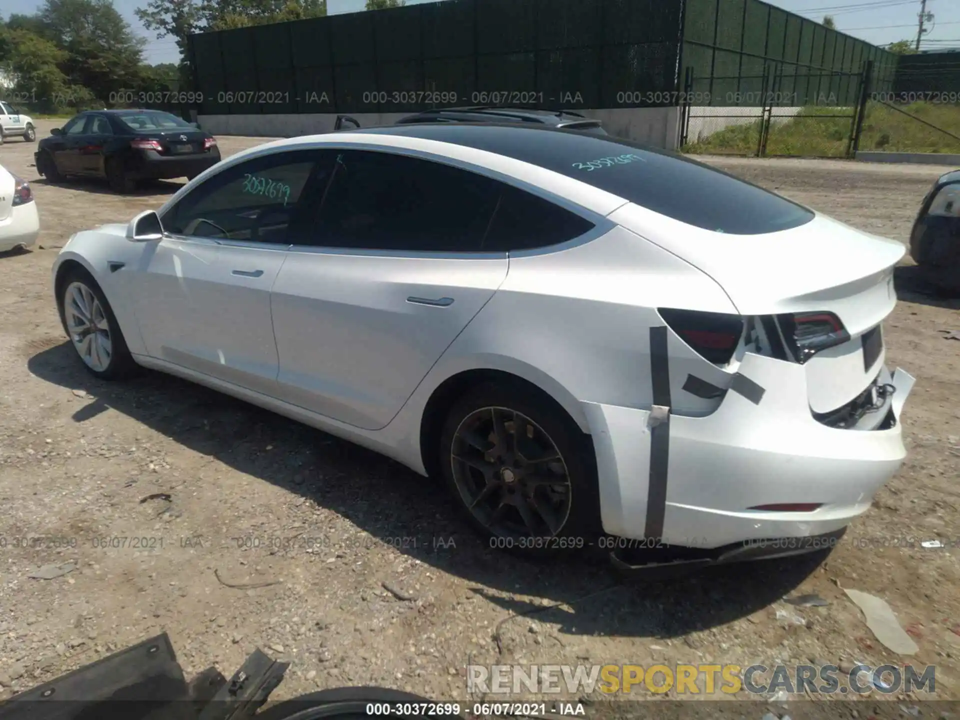 3 Photograph of a damaged car 5YJ3E1EB5LF791128 TESLA MODEL 3 2020