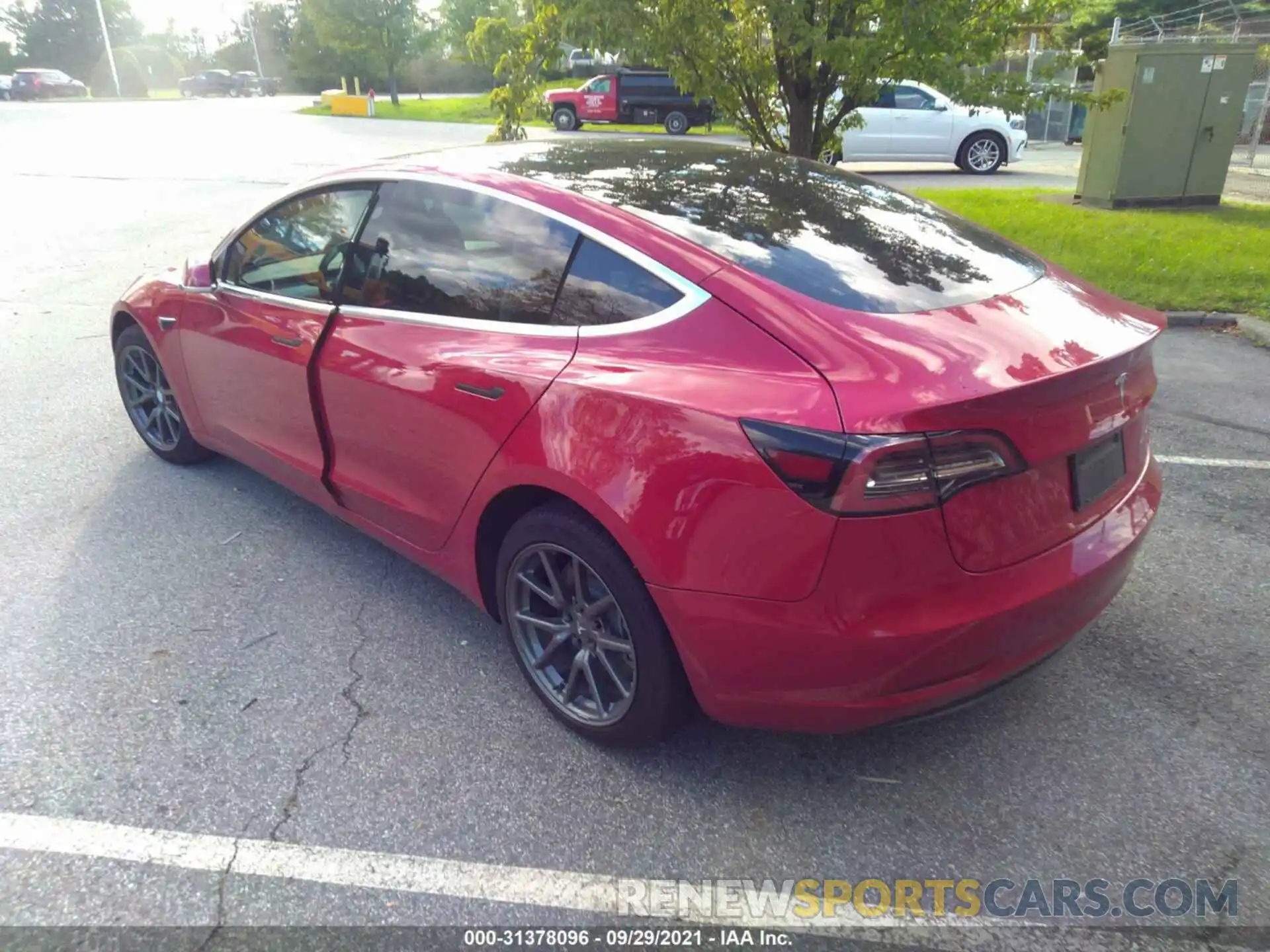 3 Photograph of a damaged car 5YJ3E1EB5LF791226 TESLA MODEL 3 2020