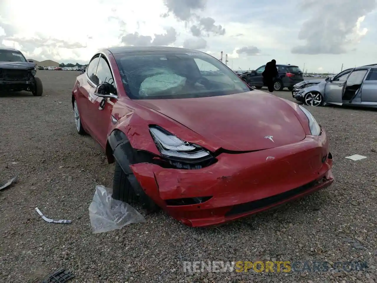 1 Photograph of a damaged car 5YJ3E1EB6LF588961 TESLA MODEL 3 2020