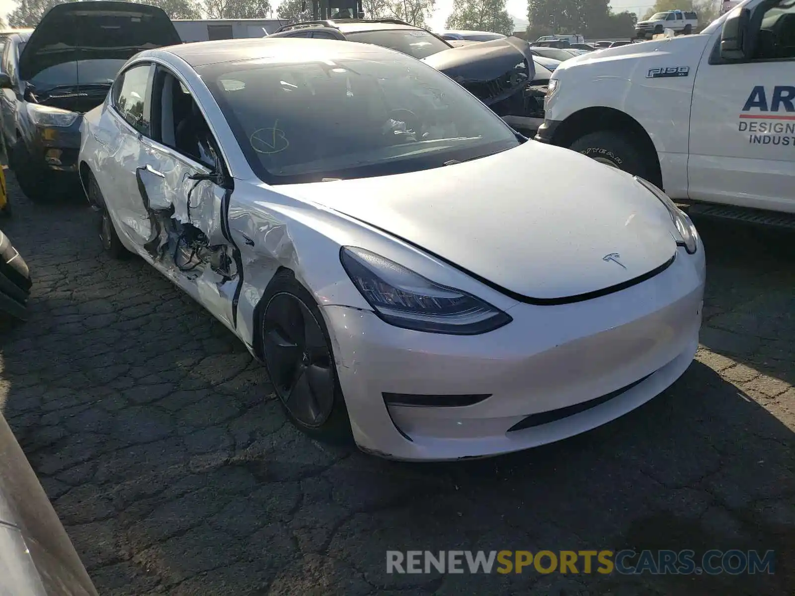 1 Фотография поврежденного автомобиля 5YJ3E1EB6LF618394 TESLA MODEL 3 2020