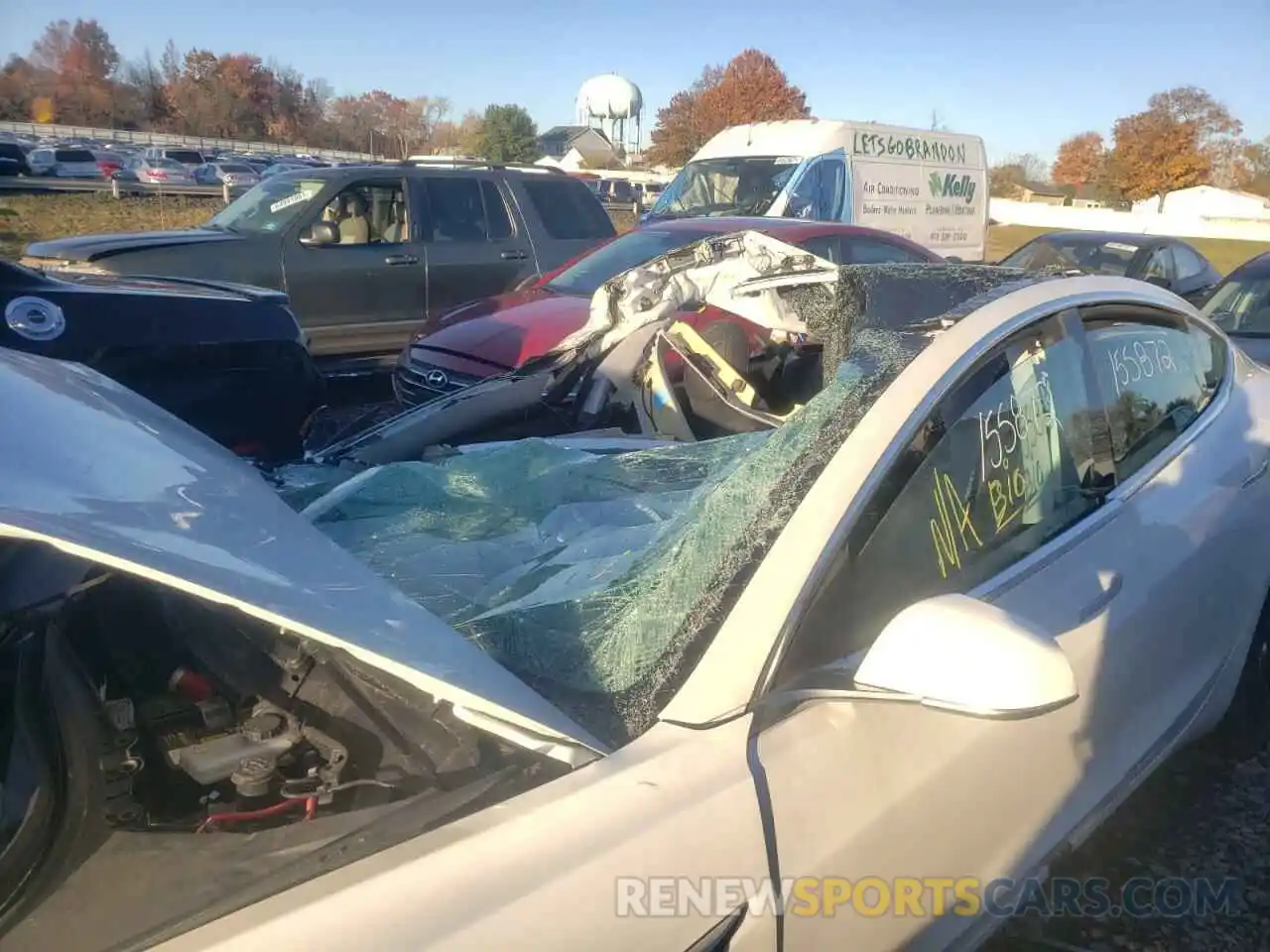 10 Photograph of a damaged car 5YJ3E1EB6LF618735 TESLA MODEL 3 2020