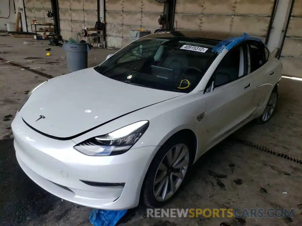 2 Photograph of a damaged car 5YJ3E1EB6LF621392 TESLA MODEL 3 2020