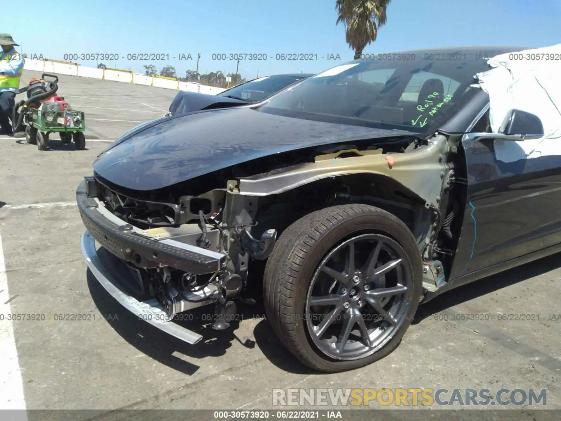 6 Photograph of a damaged car 5YJ3E1EB6LF635468 TESLA MODEL 3 2020