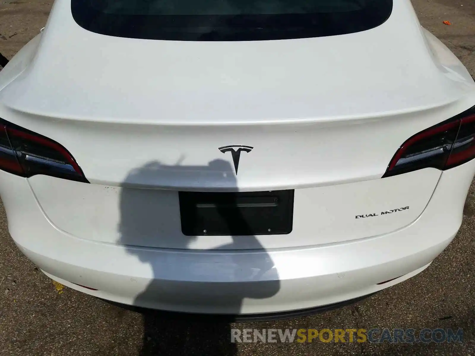 7 Photograph of a damaged car 5YJ3E1EB6LF637690 TESLA MODEL 3 2020