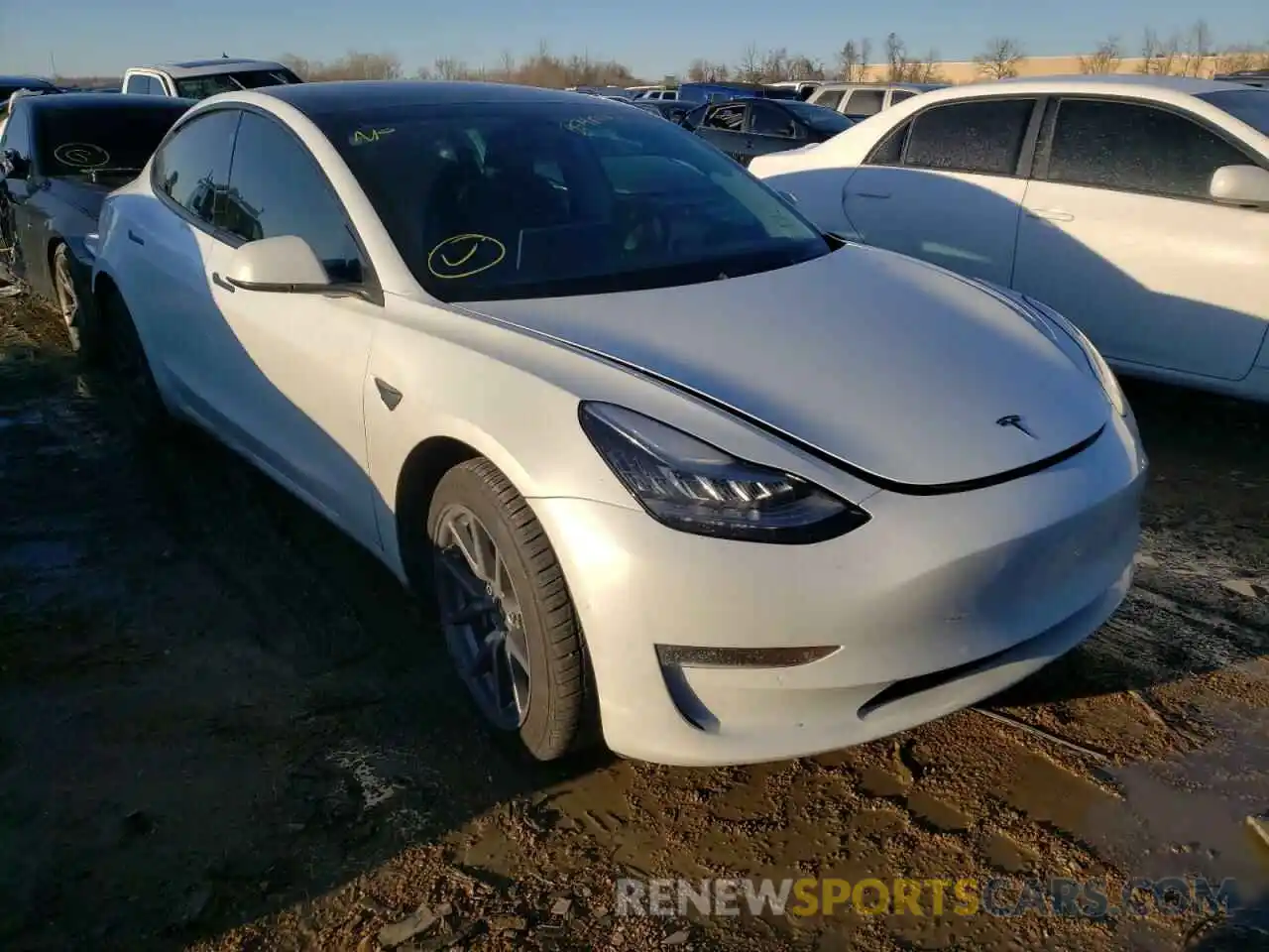 1 Photograph of a damaged car 5YJ3E1EB6LF637723 TESLA MODEL 3 2020