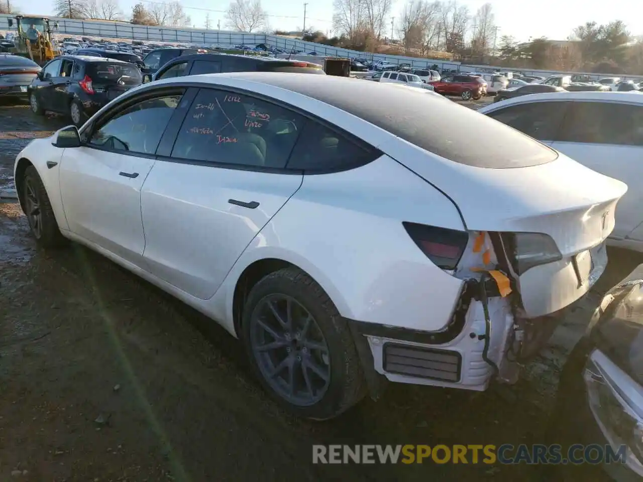 3 Photograph of a damaged car 5YJ3E1EB6LF637723 TESLA MODEL 3 2020