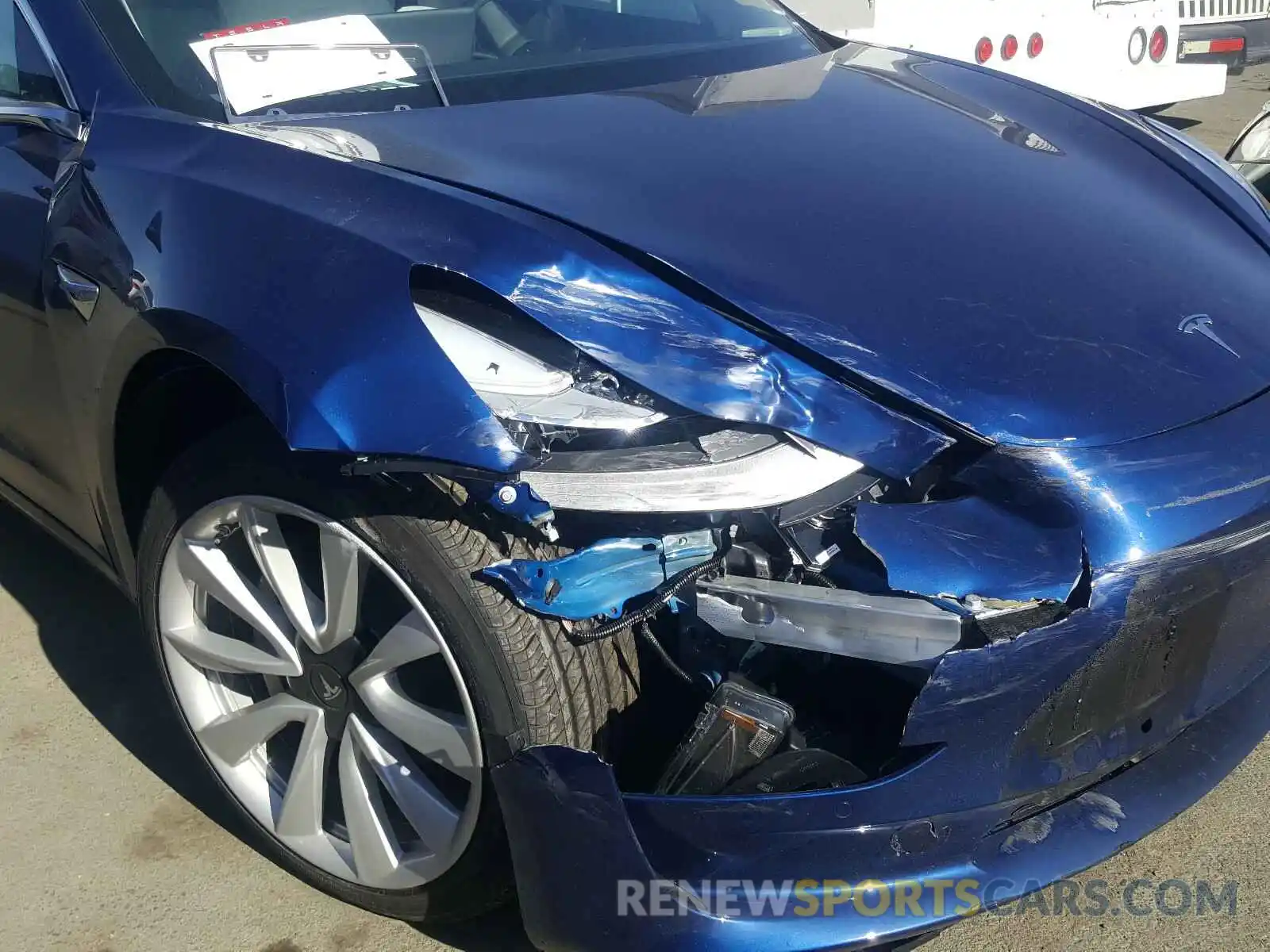 9 Photograph of a damaged car 5YJ3E1EB6LF640265 TESLA MODEL 3 2020