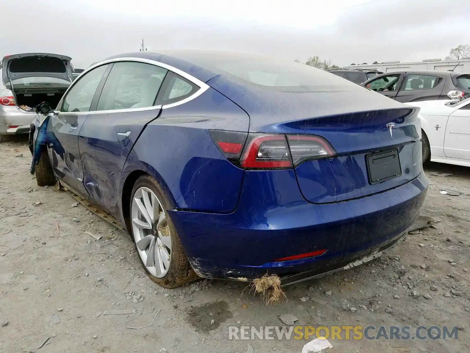 3 Photograph of a damaged car 5YJ3E1EB6LF640301 TESLA MODEL 3 2020