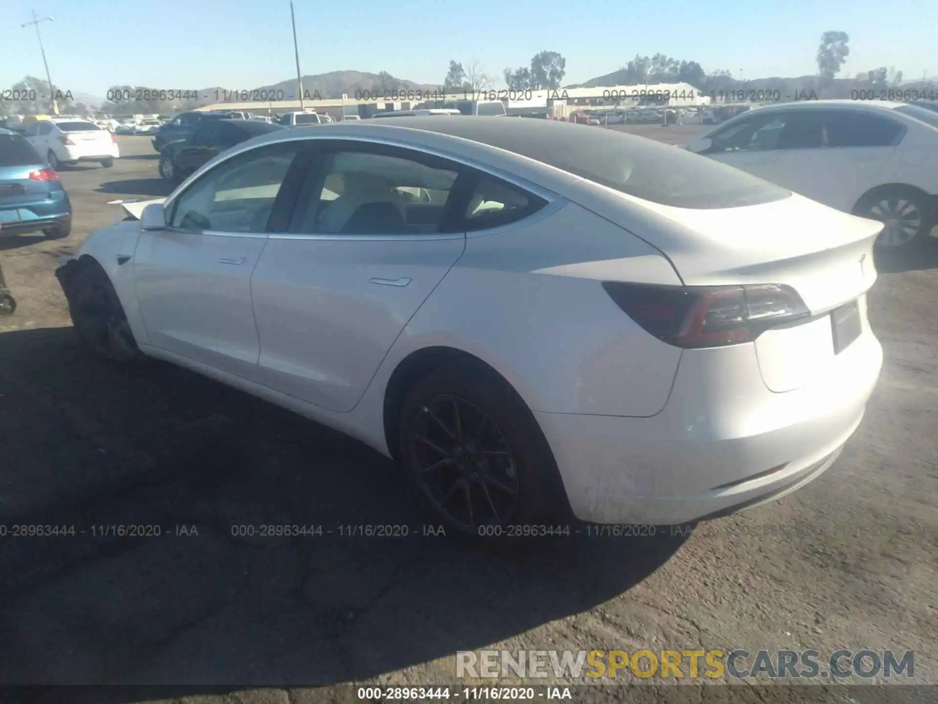 3 Photograph of a damaged car 5YJ3E1EB6LF651606 TESLA MODEL 3 2020