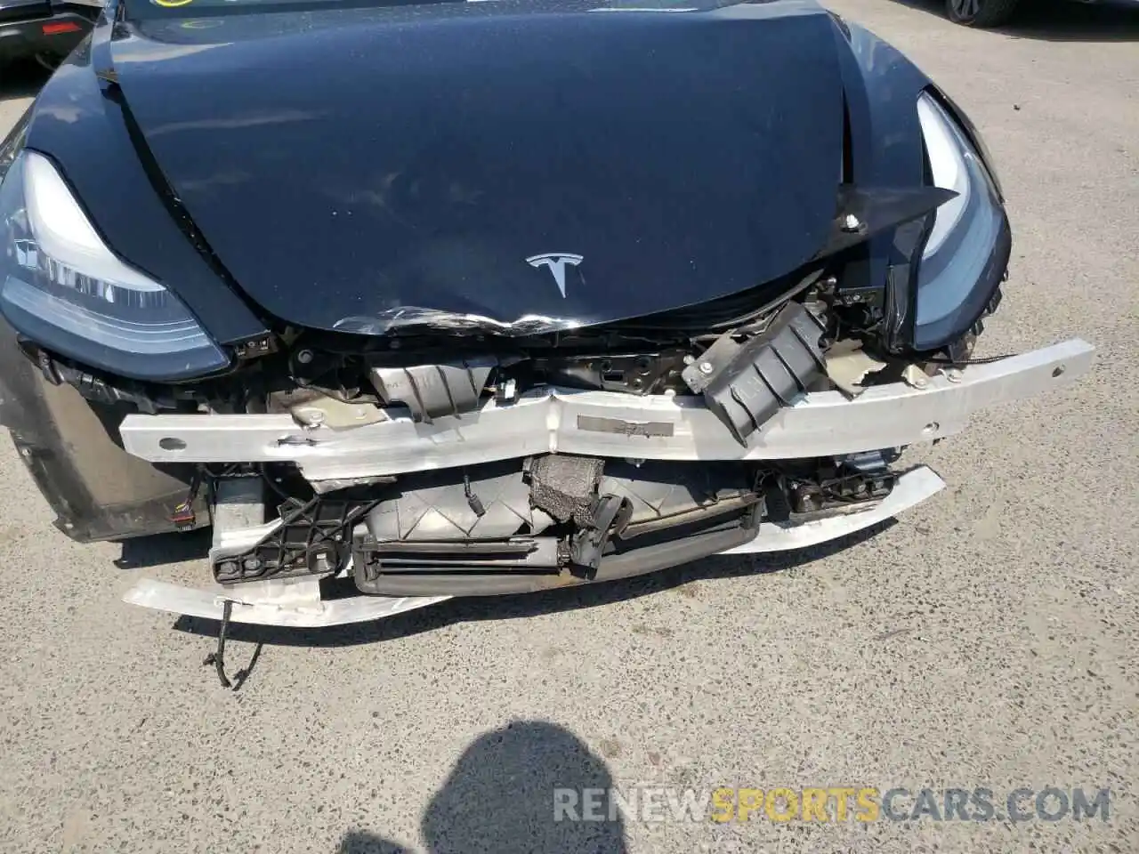 9 Photograph of a damaged car 5YJ3E1EB6LF662847 TESLA MODEL 3 2020