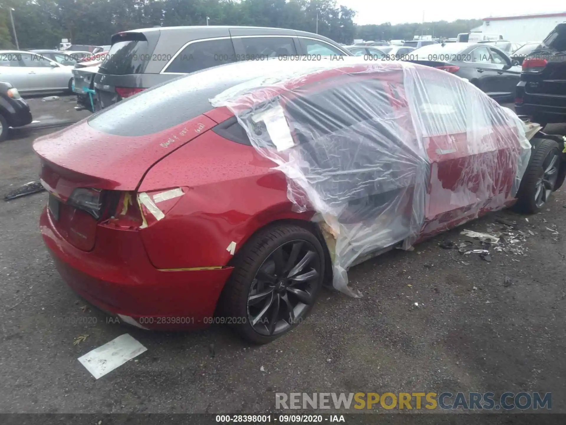 4 Photograph of a damaged car 5YJ3E1EB6LF664274 TESLA MODEL 3 2020