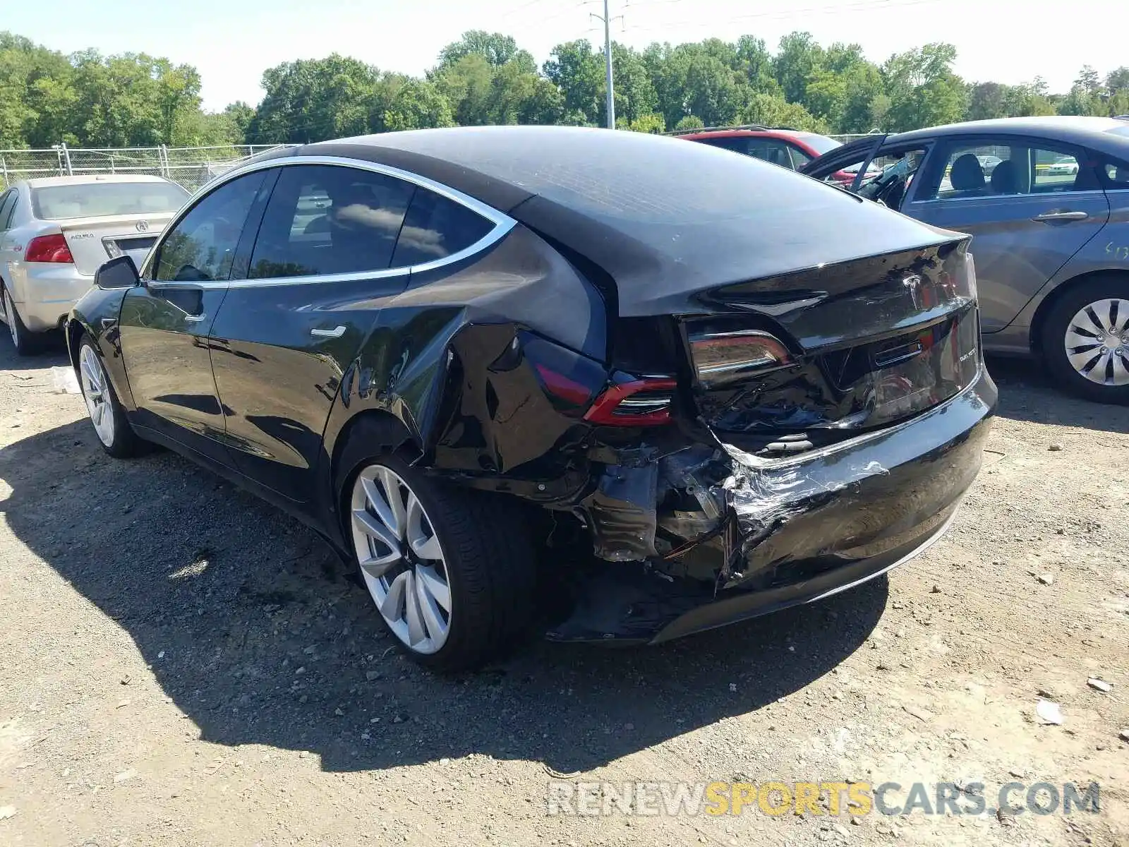 3 Photograph of a damaged car 5YJ3E1EB6LF666235 TESLA MODEL 3 2020