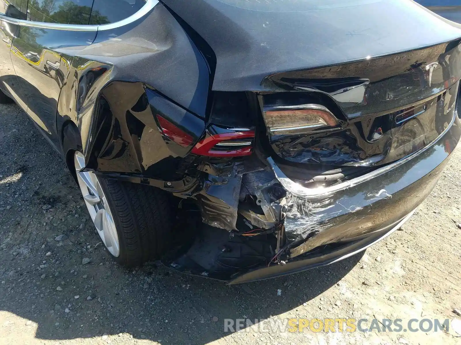 9 Photograph of a damaged car 5YJ3E1EB6LF666235 TESLA MODEL 3 2020