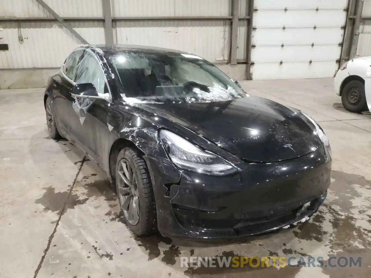 1 Photograph of a damaged car 5YJ3E1EB6LF670544 TESLA MODEL 3 2020