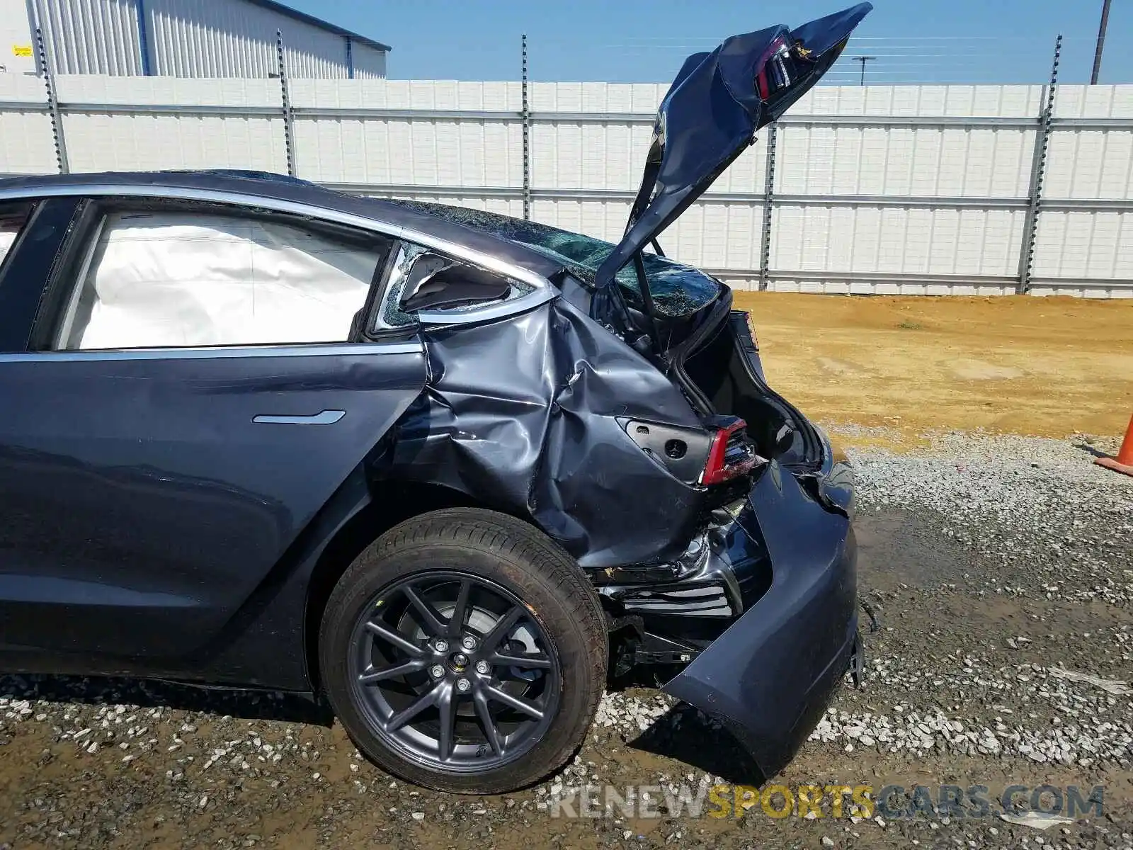 10 Photograph of a damaged car 5YJ3E1EB6LF717412 TESLA MODEL 3 2020