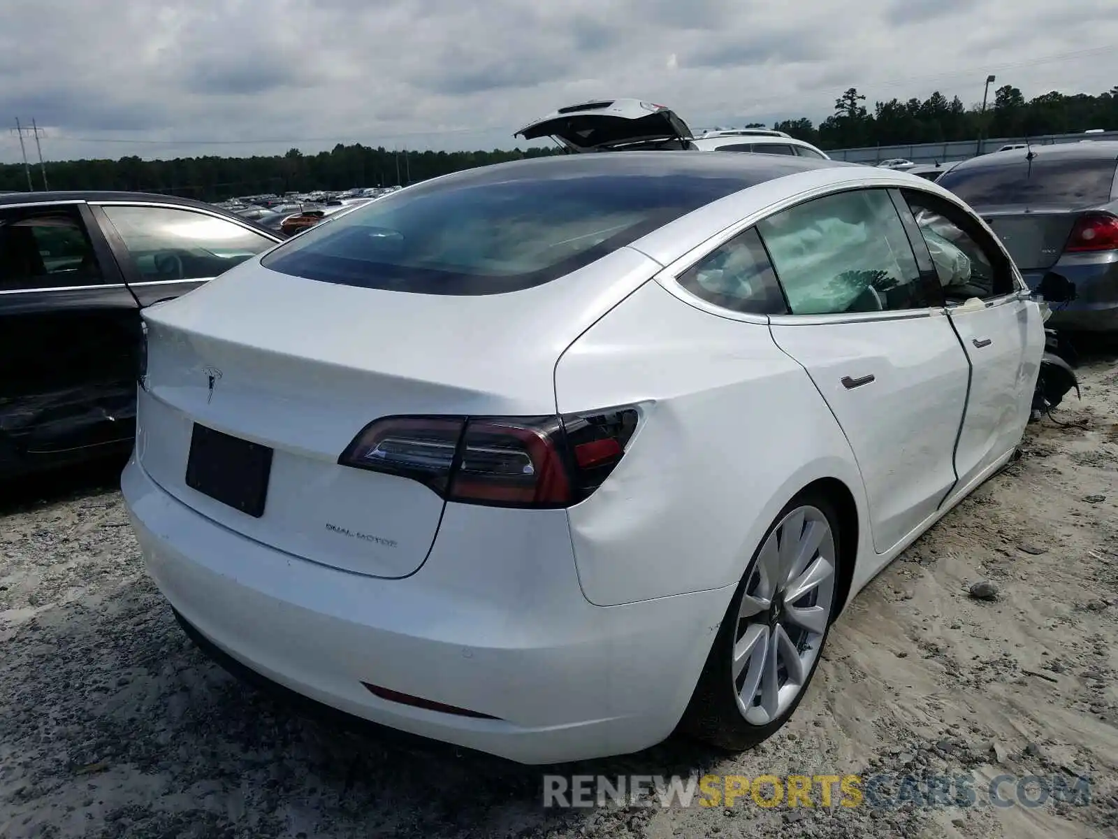 4 Фотография поврежденного автомобиля 5YJ3E1EB6LF719774 TESLA MODEL 3 2020