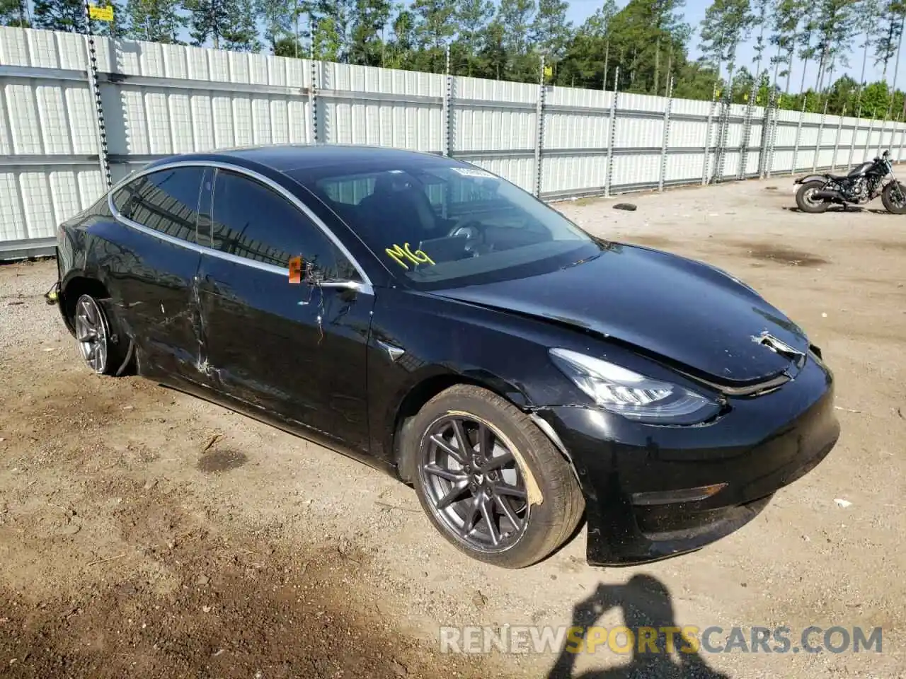 1 Photograph of a damaged car 5YJ3E1EB6LF774841 TESLA MODEL 3 2020