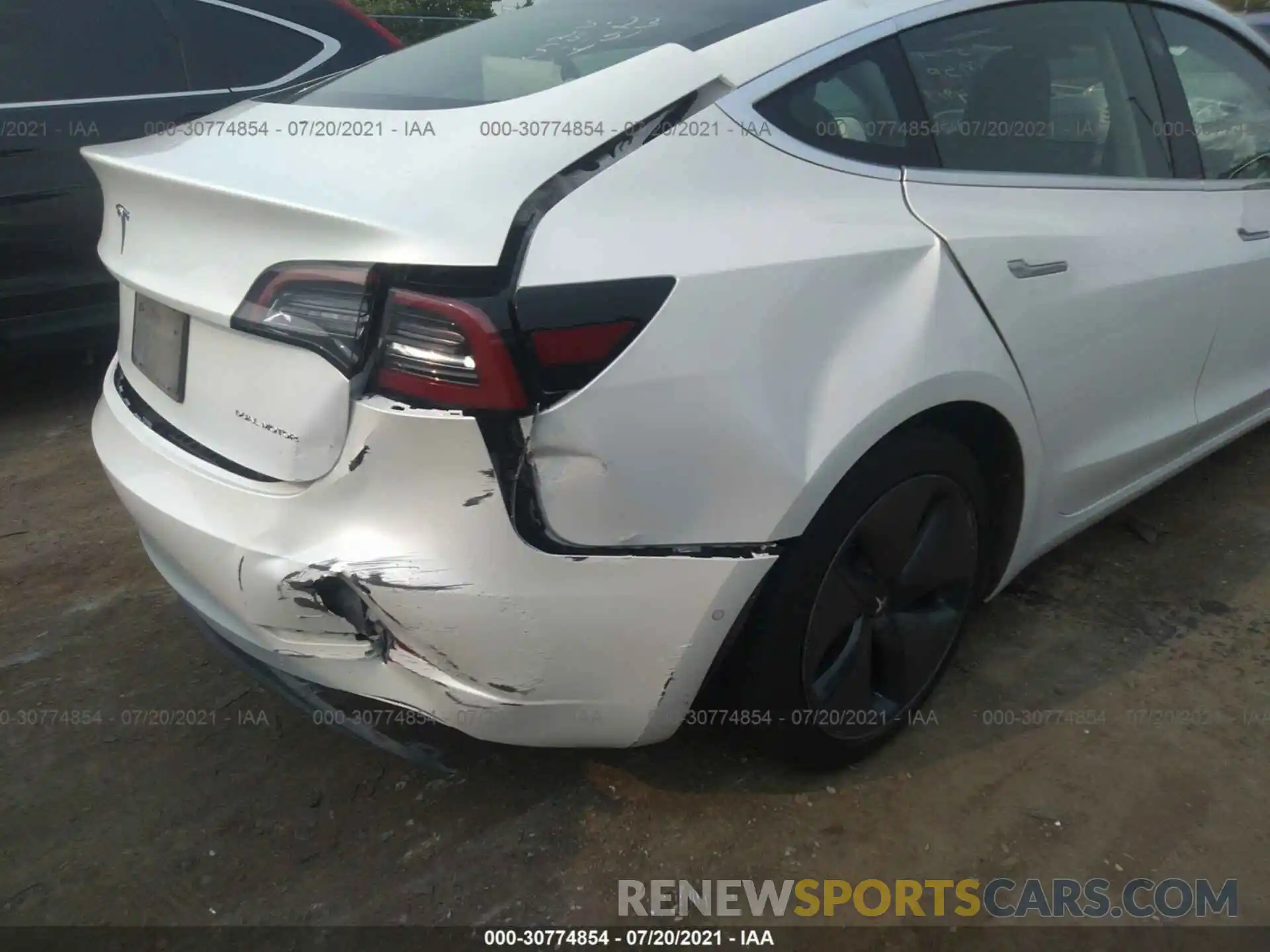 6 Photograph of a damaged car 5YJ3E1EB6LF774919 TESLA MODEL 3 2020