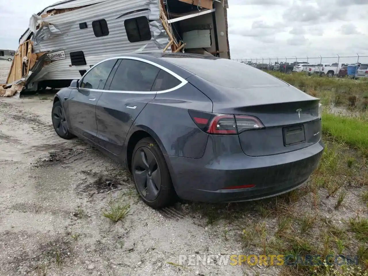 3 Photograph of a damaged car 5YJ3E1EB6LF794717 TESLA MODEL 3 2020