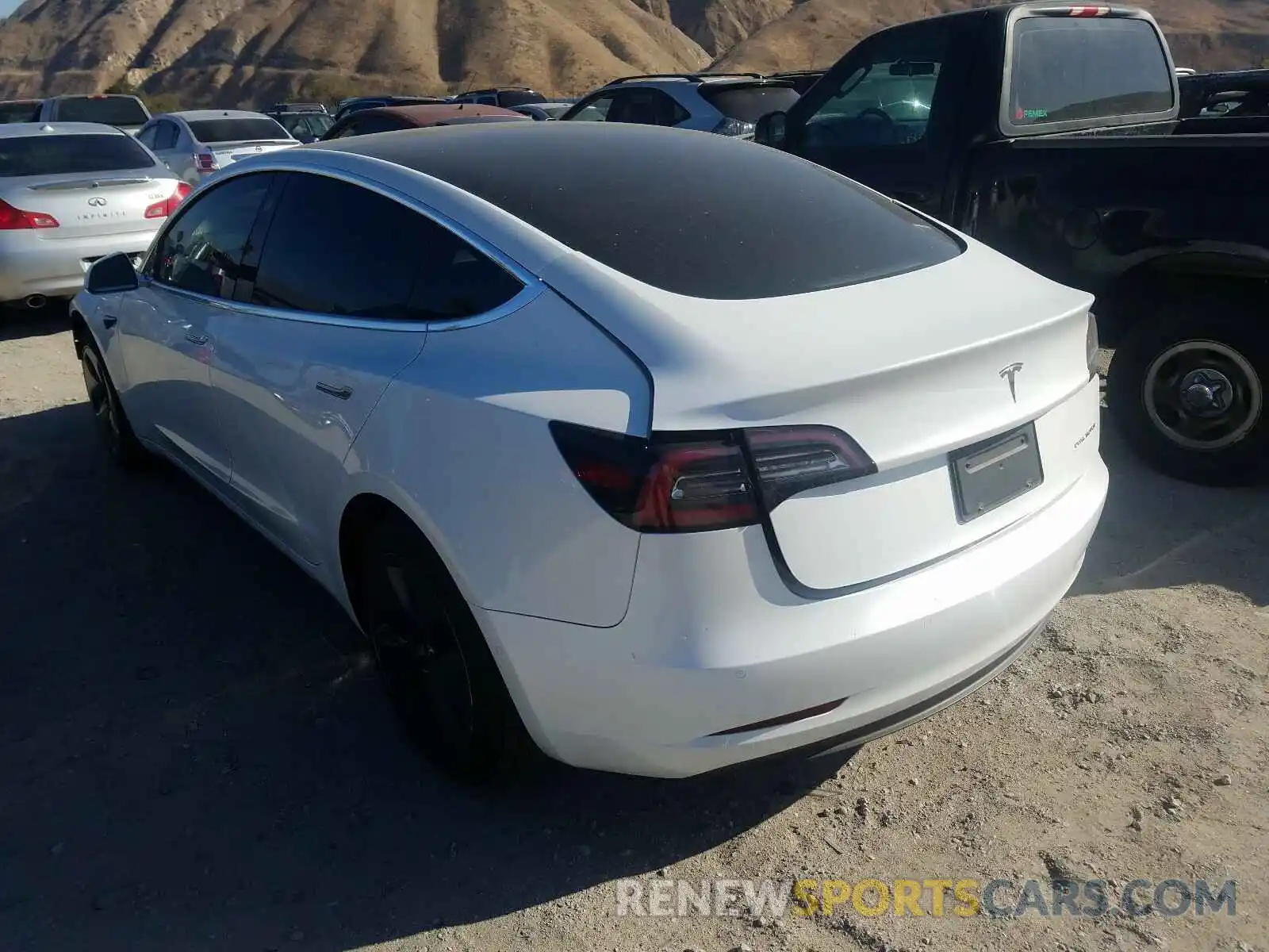 3 Photograph of a damaged car 5YJ3E1EB6LF801794 TESLA MODEL 3 2020