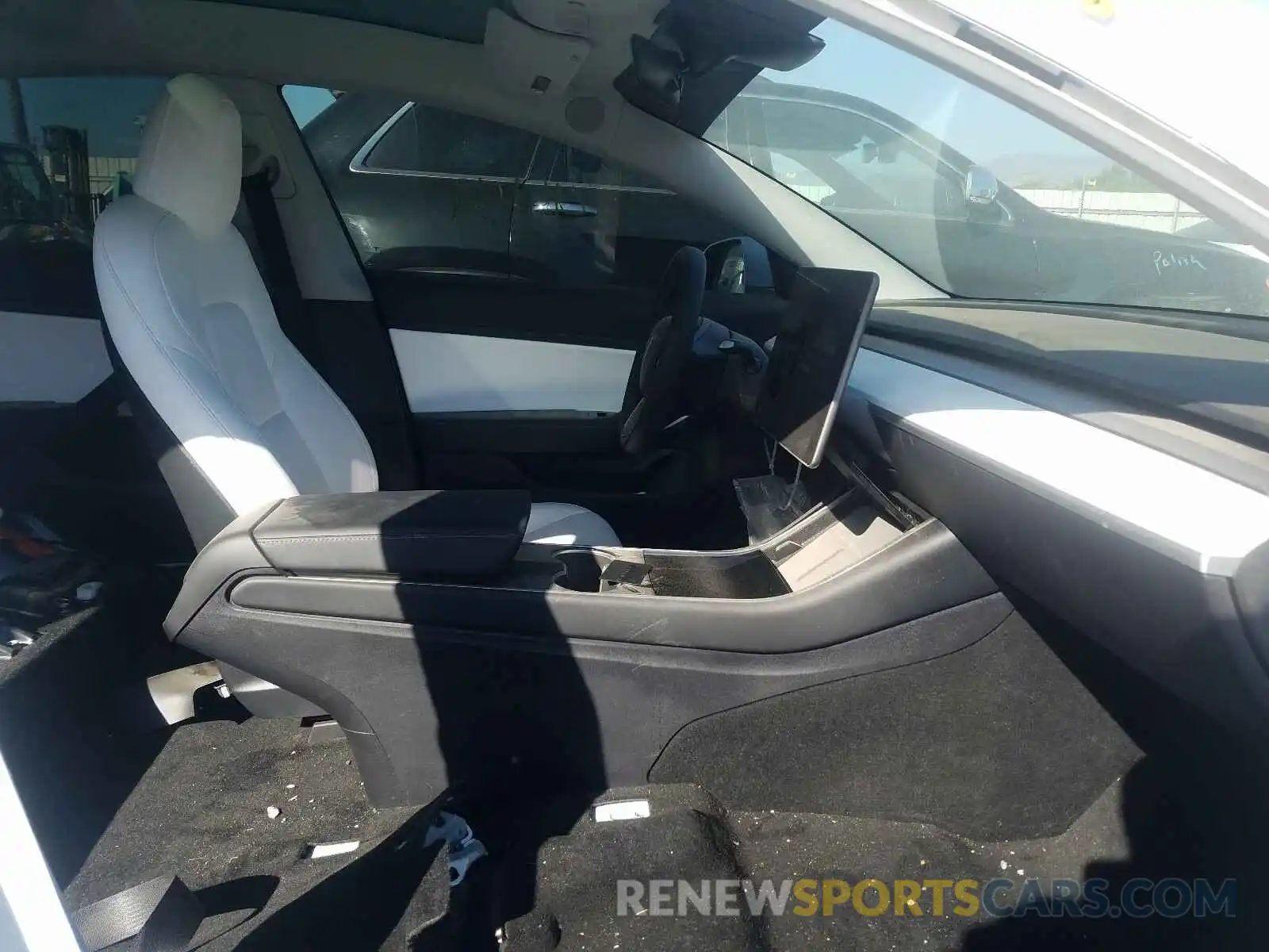 5 Photograph of a damaged car 5YJ3E1EB6LF801794 TESLA MODEL 3 2020