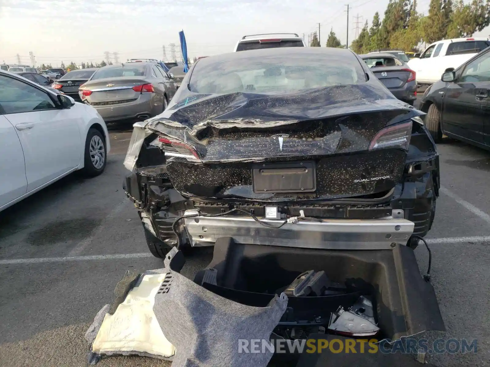 9 Photograph of a damaged car 5YJ3E1EB6LF806641 TESLA MODEL 3 2020