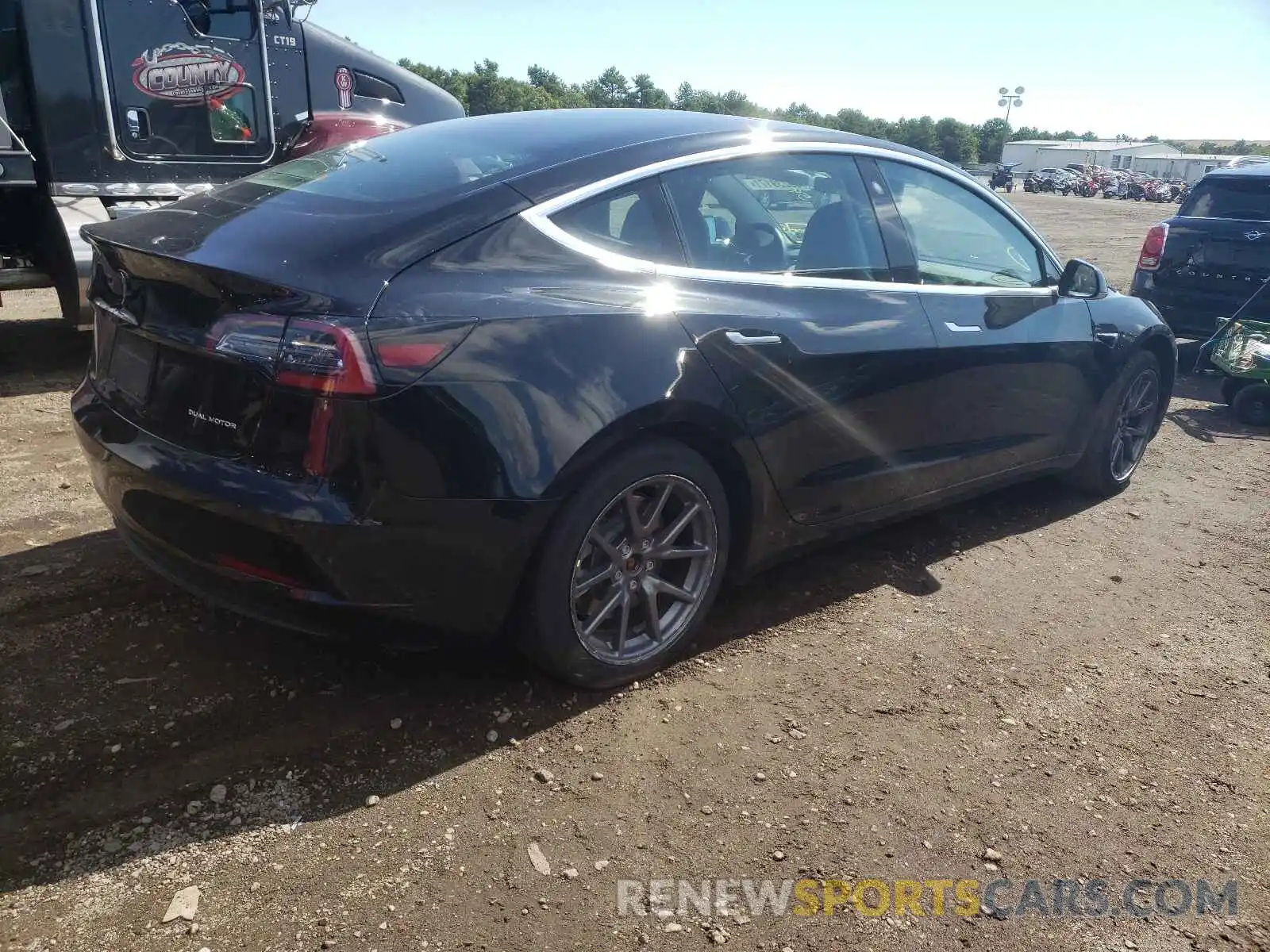 4 Photograph of a damaged car 5YJ3E1EB7LF599824 TESLA MODEL 3 2020