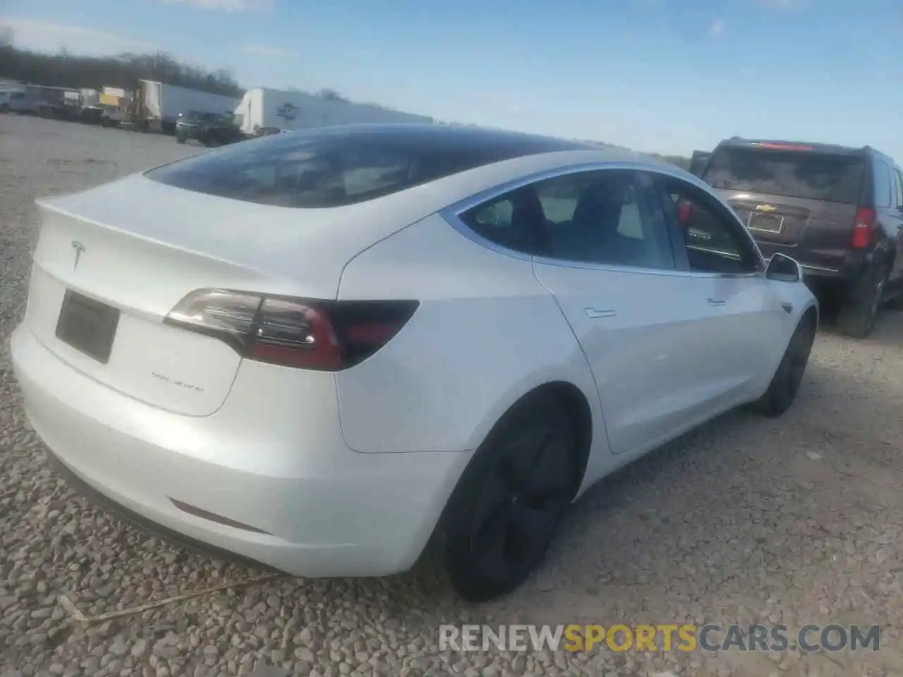 4 Photograph of a damaged car 5YJ3E1EB7LF618078 TESLA MODEL 3 2020