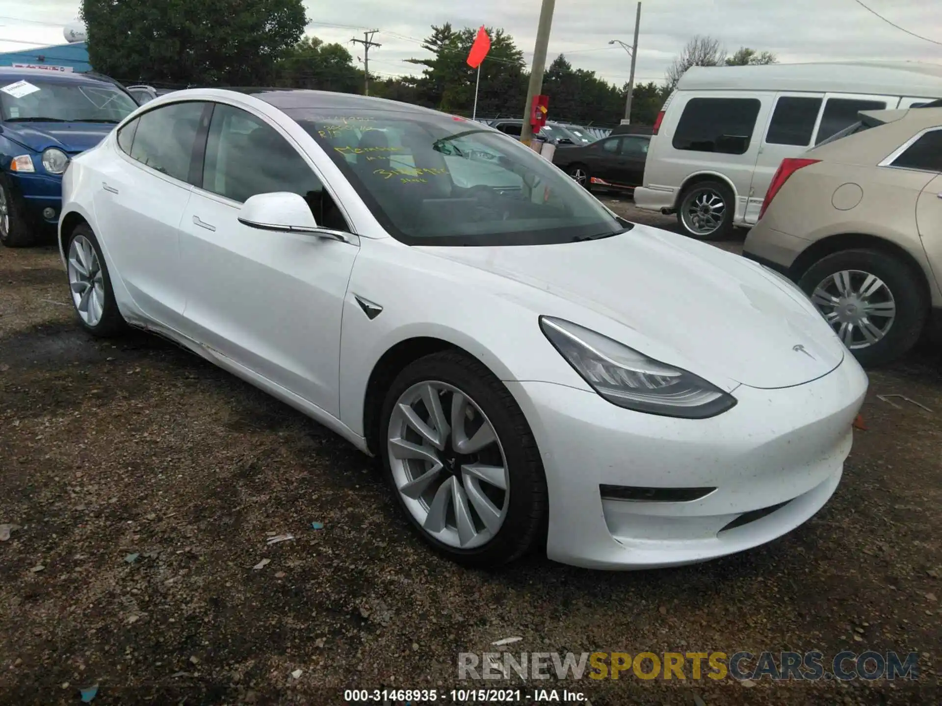 1 Photograph of a damaged car 5YJ3E1EB7LF628433 TESLA MODEL 3 2020