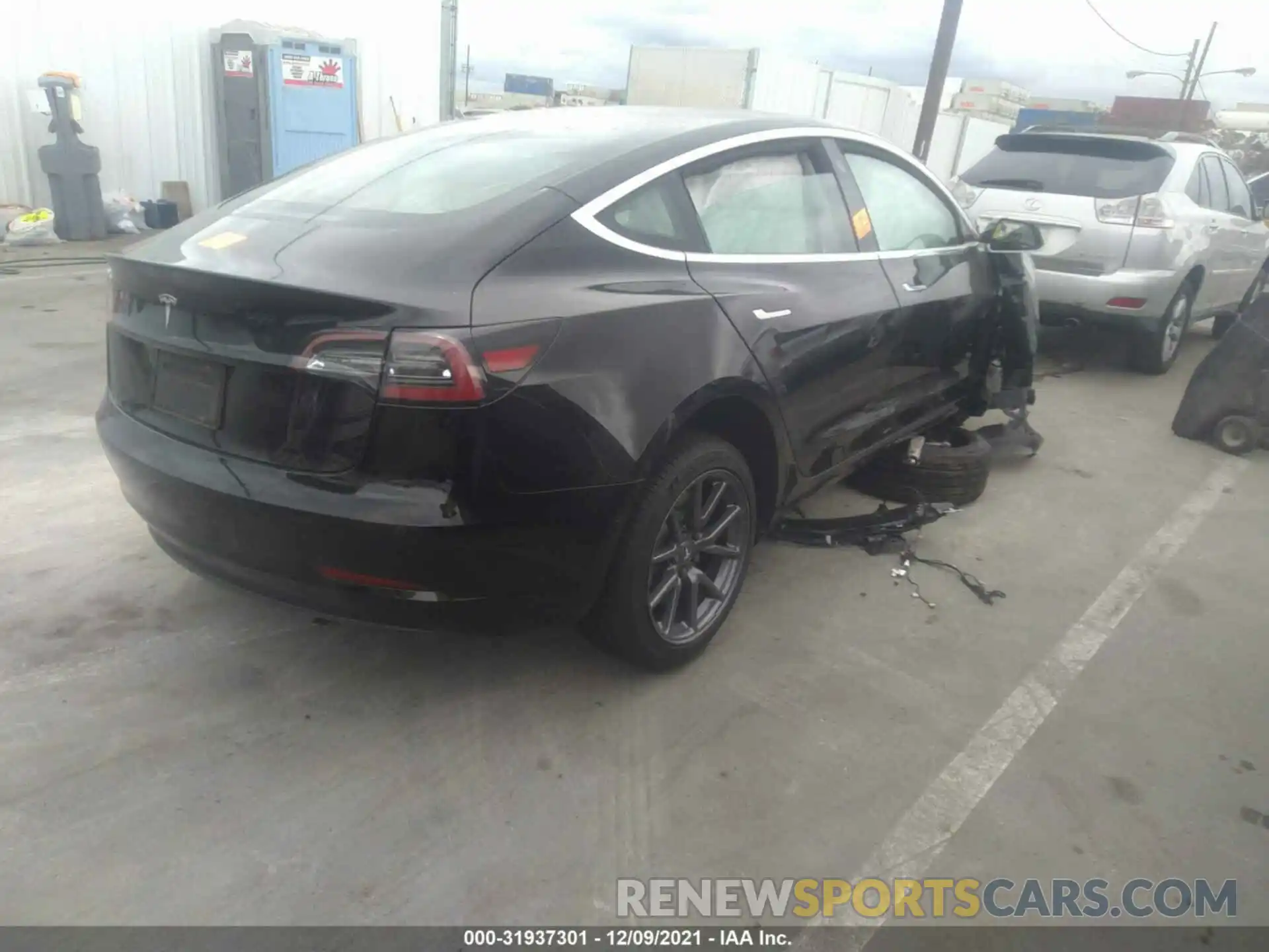 4 Photograph of a damaged car 5YJ3E1EB7LF628562 TESLA MODEL 3 2020