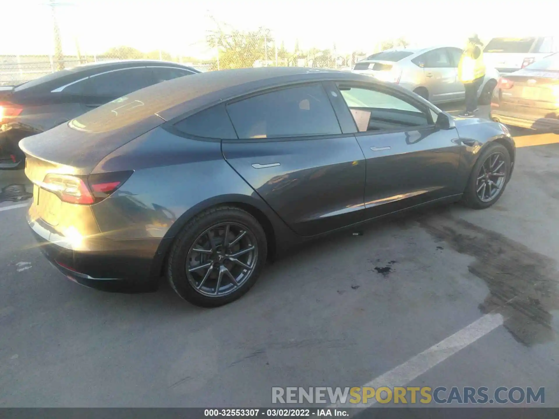 4 Photograph of a damaged car 5YJ3E1EB7LF635379 TESLA MODEL 3 2020