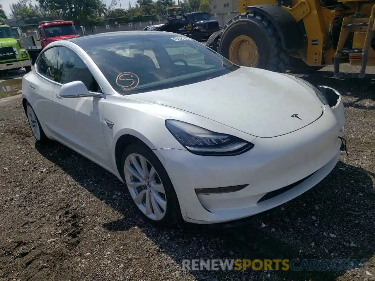 1 Photograph of a damaged car 5YJ3E1EB7LF638718 TESLA MODEL 3 2020