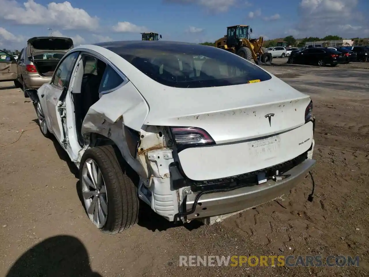 3 Photograph of a damaged car 5YJ3E1EB7LF638718 TESLA MODEL 3 2020