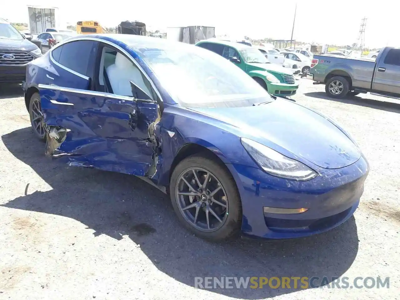 1 Photograph of a damaged car 5YJ3E1EB7LF639268 TESLA MODEL 3 2020