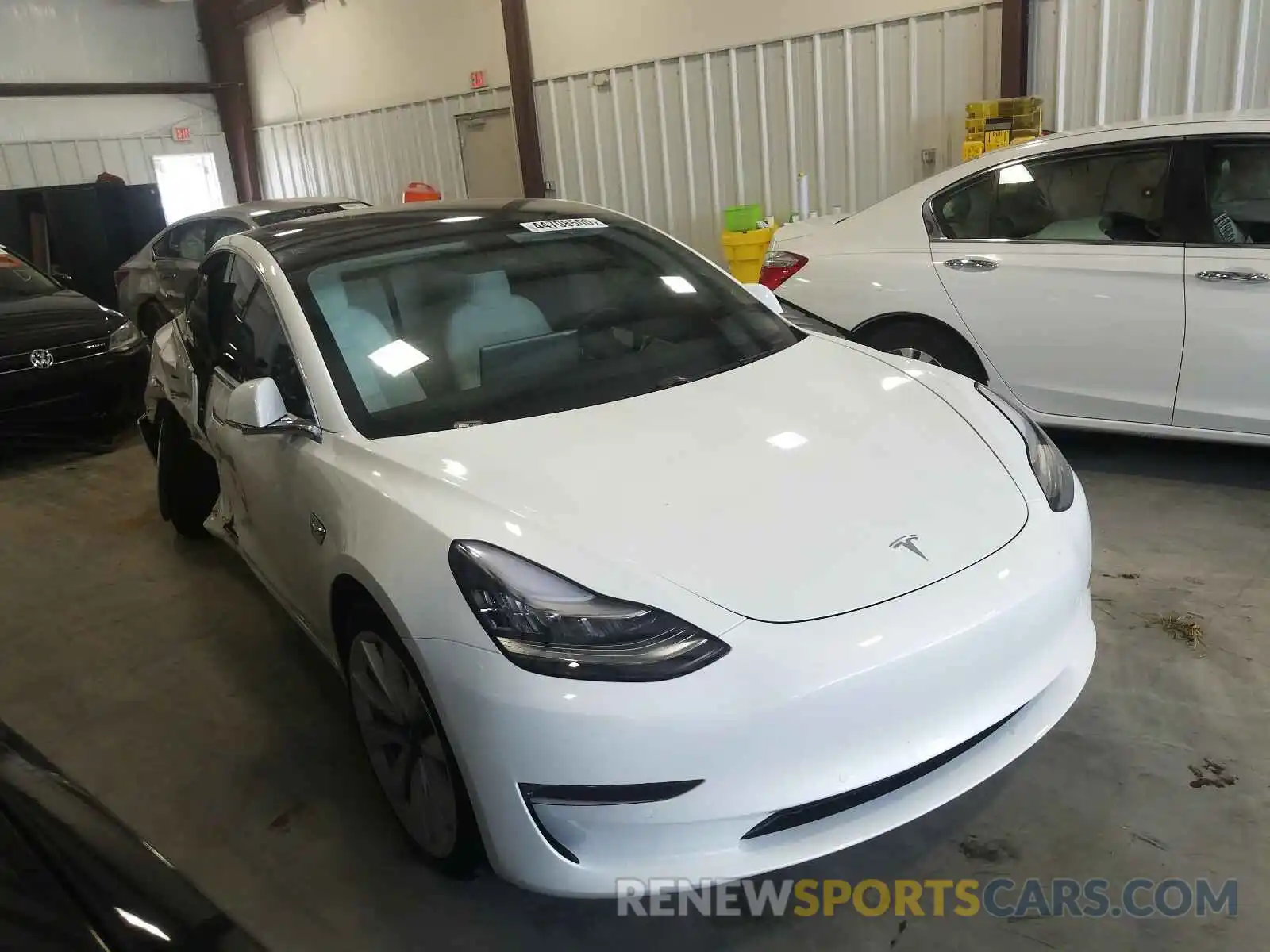 1 Photograph of a damaged car 5YJ3E1EB7LF640338 TESLA MODEL 3 2020