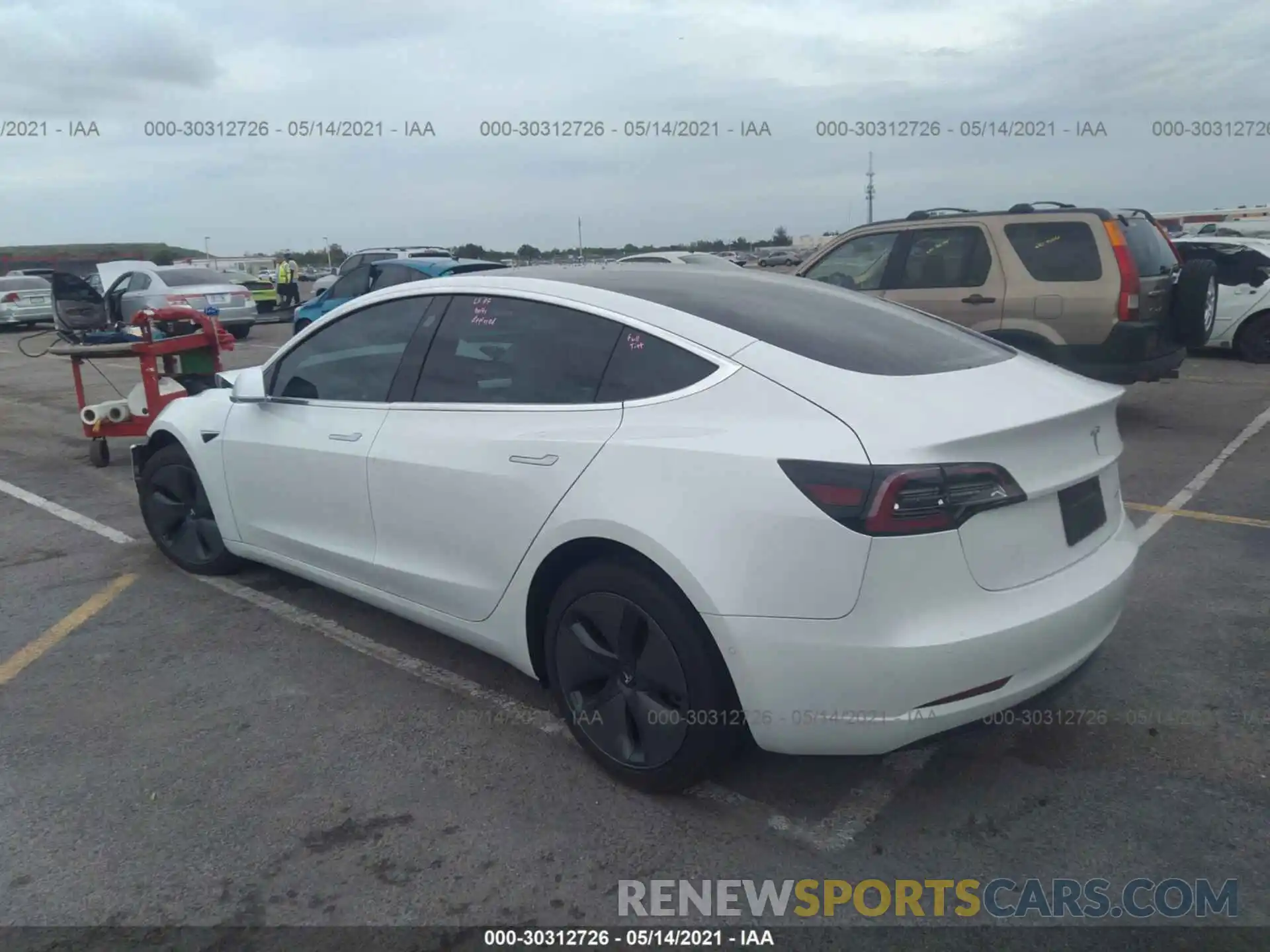 3 Photograph of a damaged car 5YJ3E1EB7LF720156 TESLA MODEL 3 2020