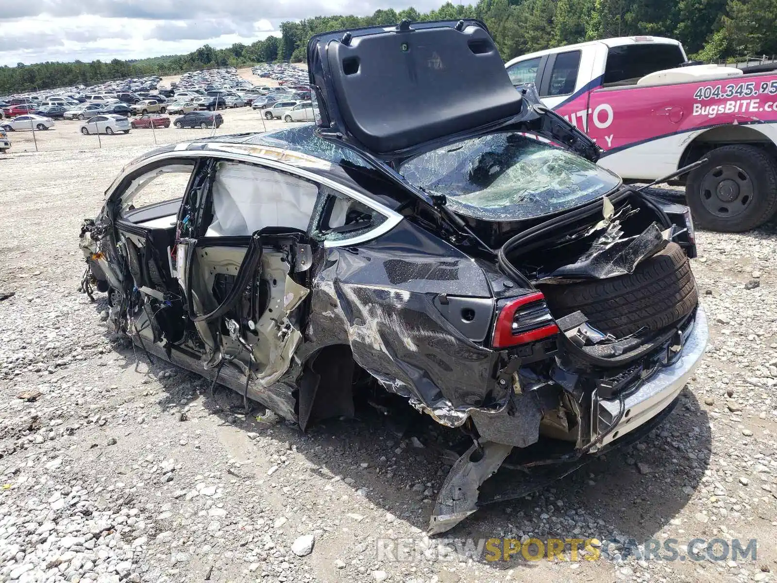 3 Photograph of a damaged car 5YJ3E1EB7LF795942 TESLA MODEL 3 2020