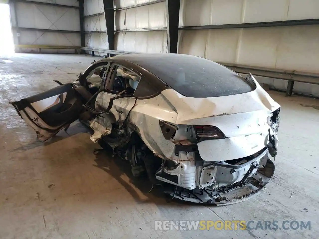 3 Photograph of a damaged car 5YJ3E1EB7LF806695 TESLA MODEL 3 2020