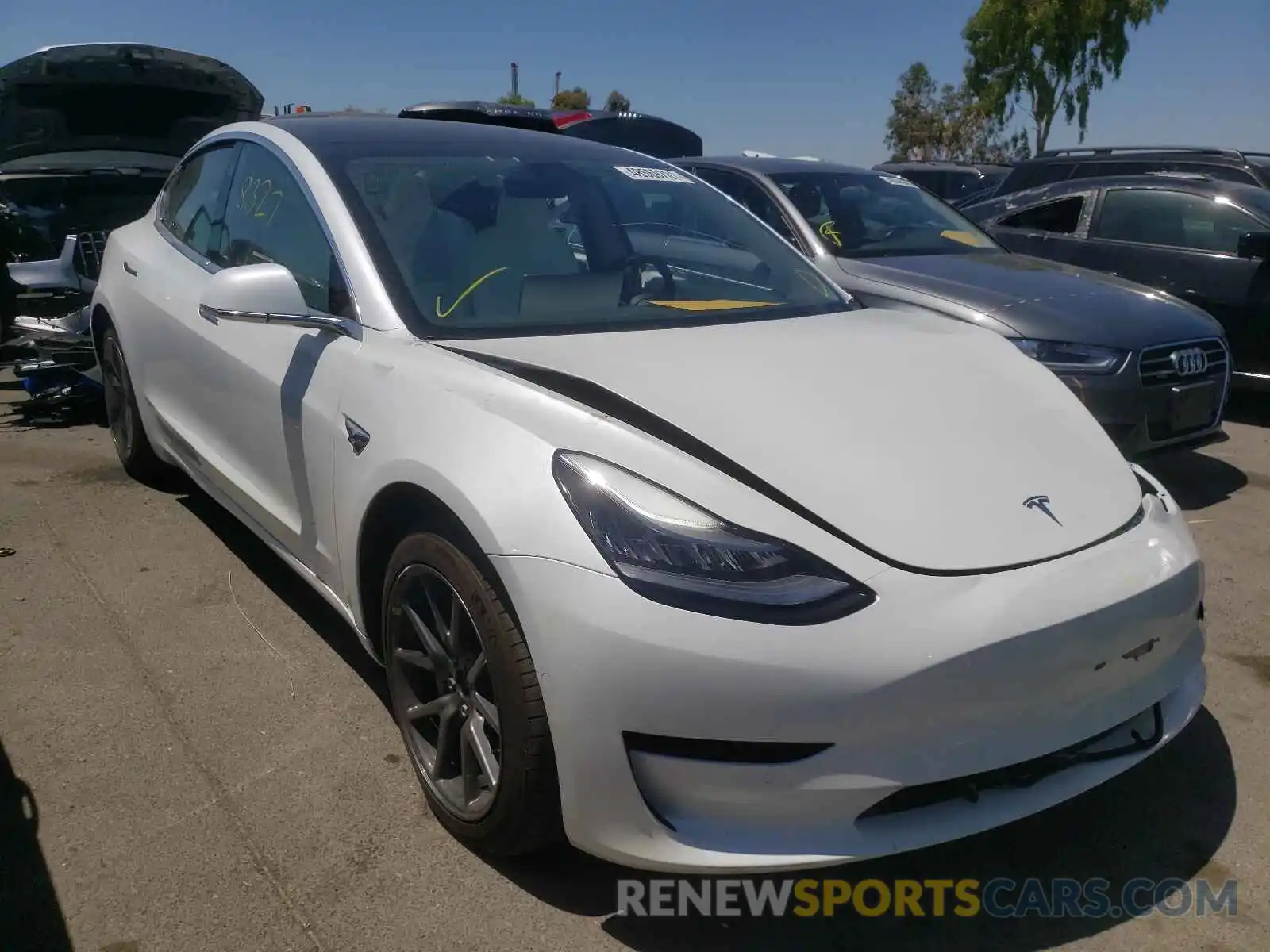 1 Photograph of a damaged car 5YJ3E1EB7LF806714 TESLA MODEL 3 2020